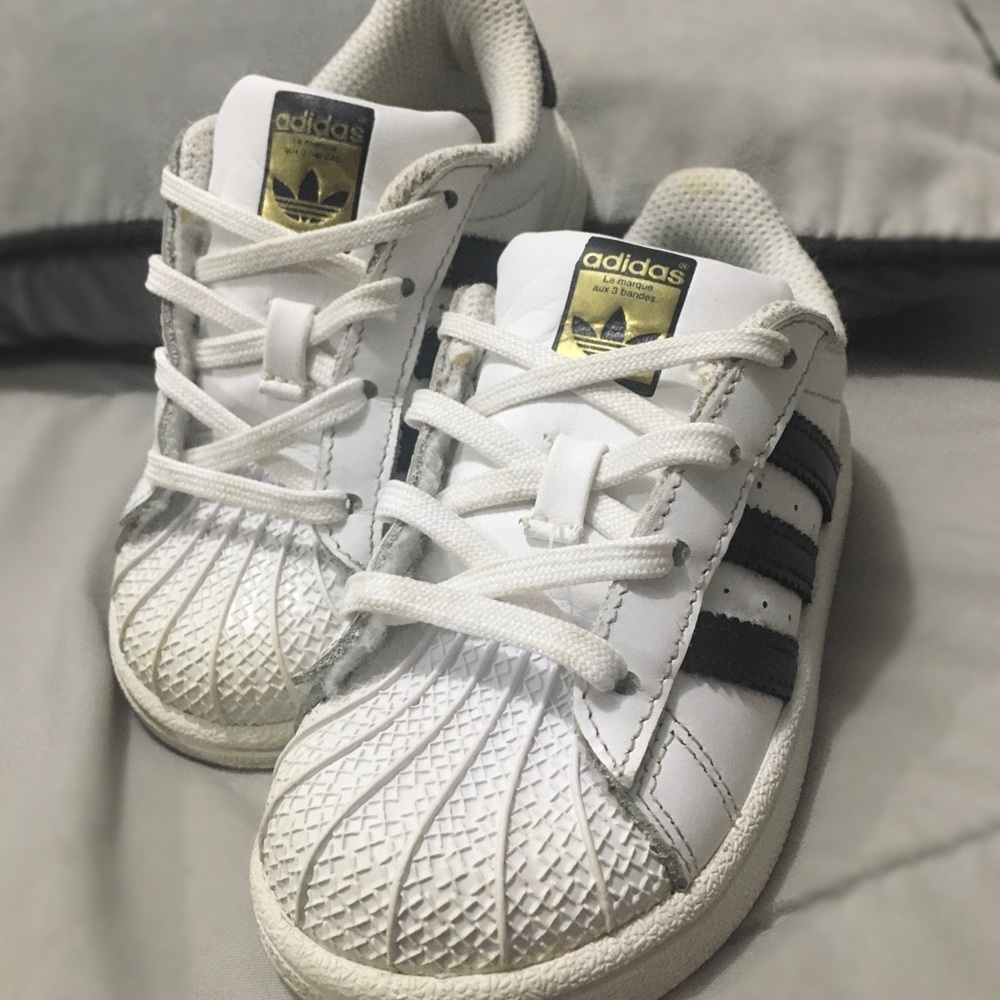❌❌SOLD❌❌ 
Adidas Superstar